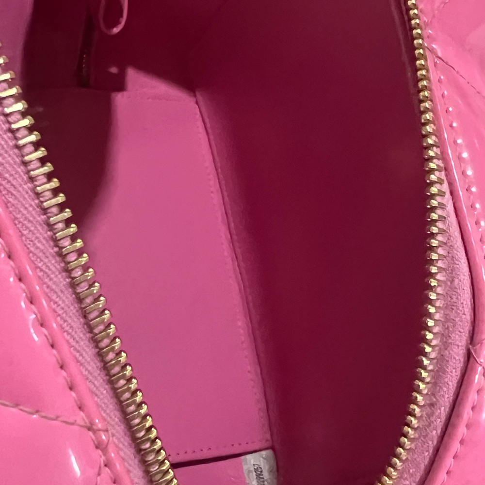 Rare🎀Chanel Barbie Pink 24K gold plated Hardwear vanity‼️ Bag charm Not included - Picture 7 of 16